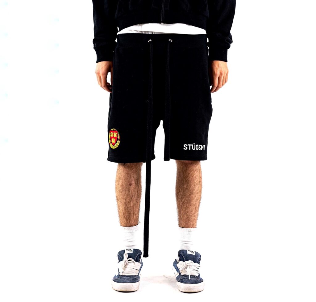 OVERSIZE BLACK EMBROIDERED SHORTS