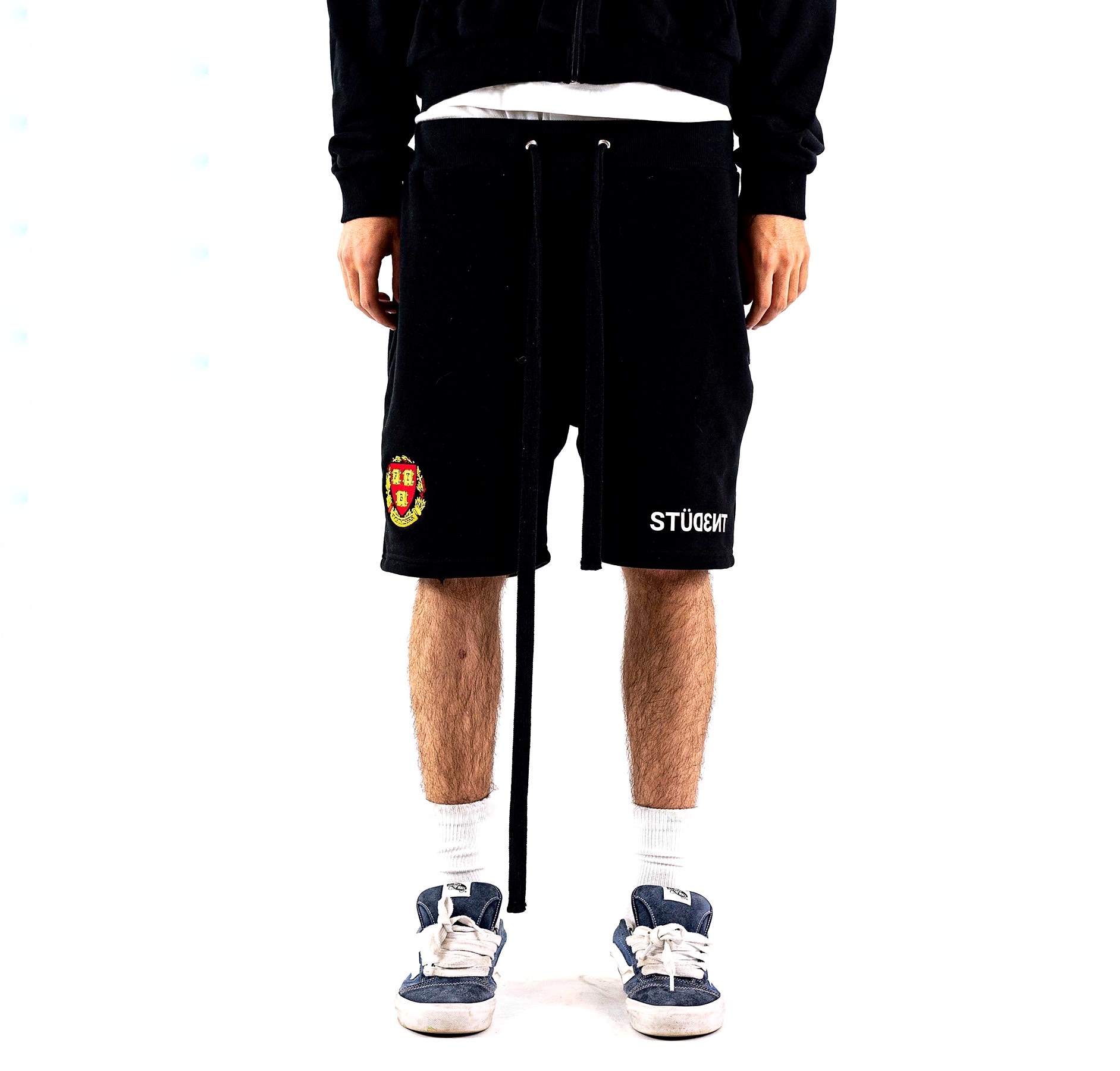 OVERSIZE BLACK EMBROIDERED SHORTS